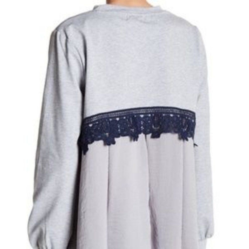 MELLODAY Back Contrast  long sleeve gray sweater size M